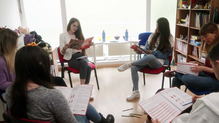 MLADI ZA OBRAZOVNE POLITIKE KOJE PODRŽAVAJU JEDNAKOPRAVNOST, UKLJUČIVOST I SOLIDARNOST!